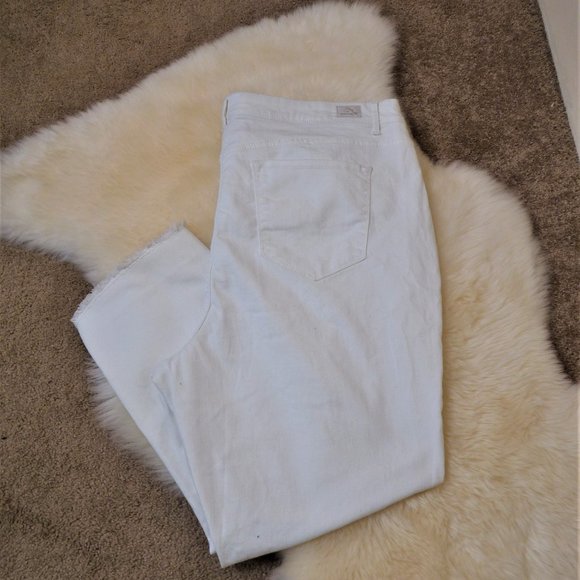 Jordache High Rise Skinny Crop Jeans & Denim Skirt 26W -NWT - Picture 5 of 7